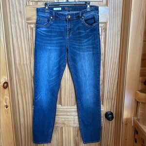 Kut from the Kloth Mid-Rise Boyfriend Jeans in Blue Wash